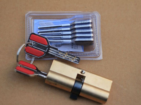 万秀24小时上门开锁公司